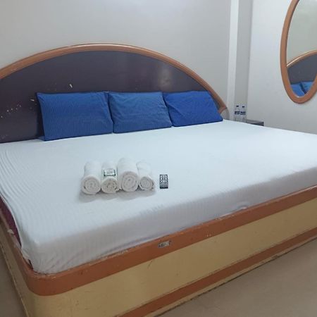 Sree Balaji Hotel - Lodge Канниякумари Экстерьер фото