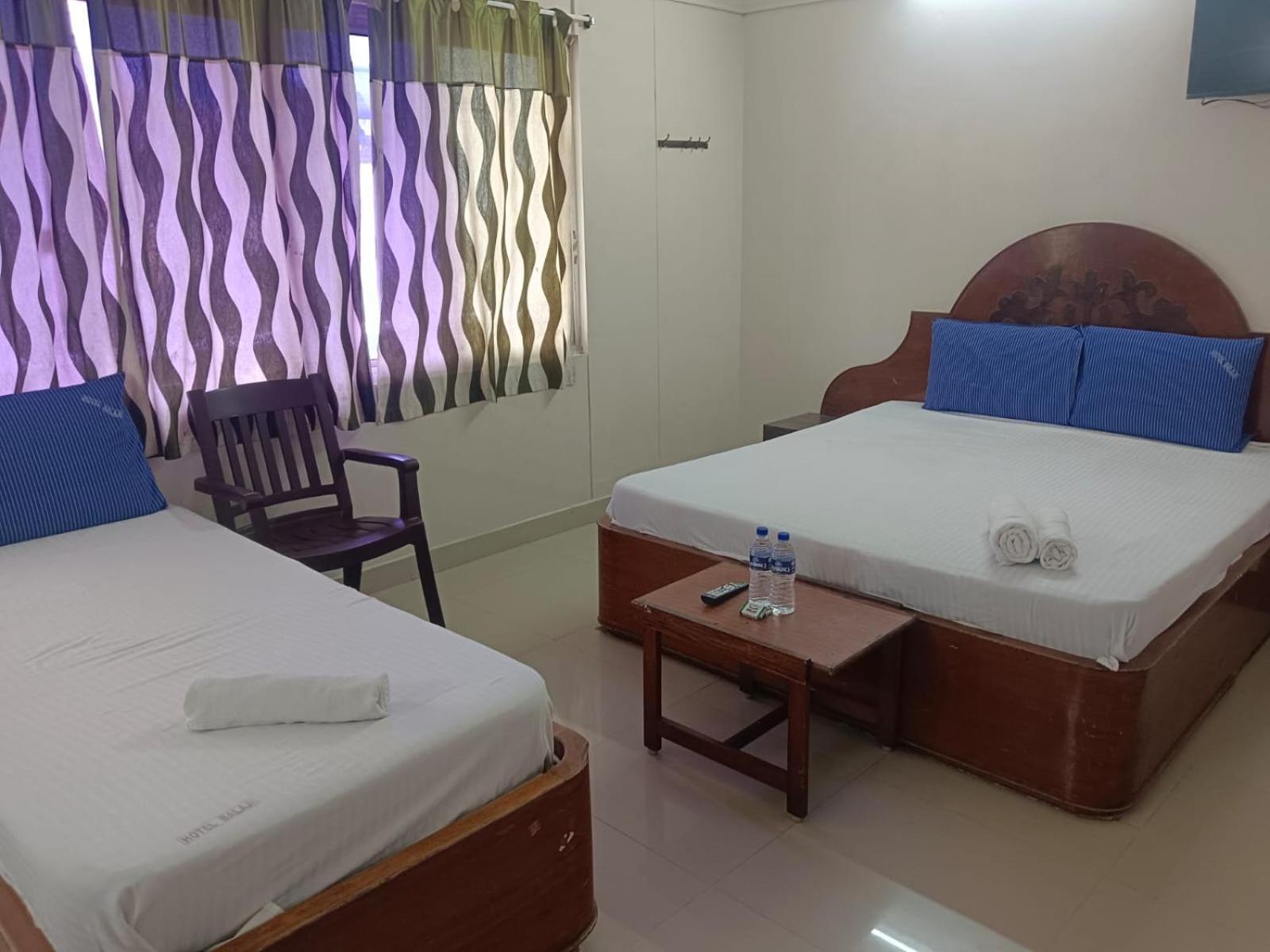 Sree Balaji Hotel - Lodge Канниякумари Экстерьер фото