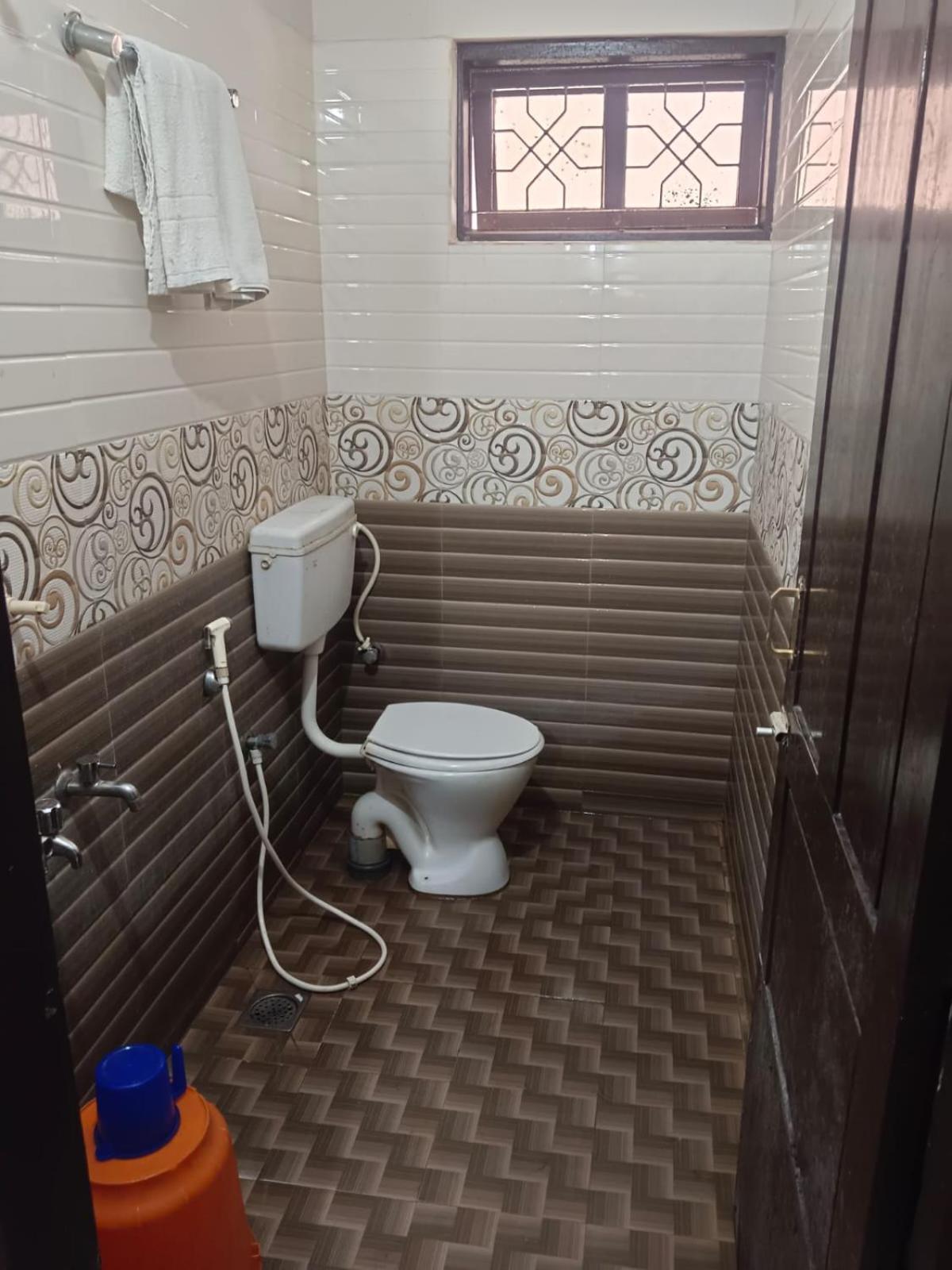 Sree Balaji Hotel - Lodge Канниякумари Экстерьер фото